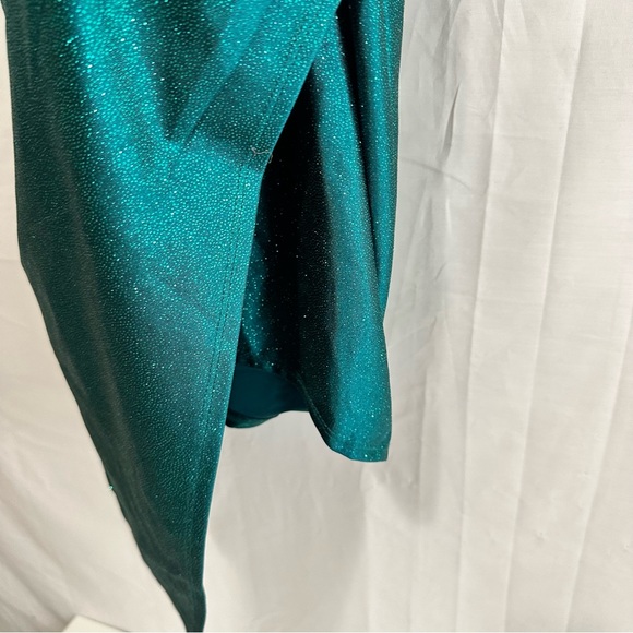 Love, Nickie Lee Womens Metallic Glitter Strappy Dress in Emerald Size Medium - Picture 4 of 10